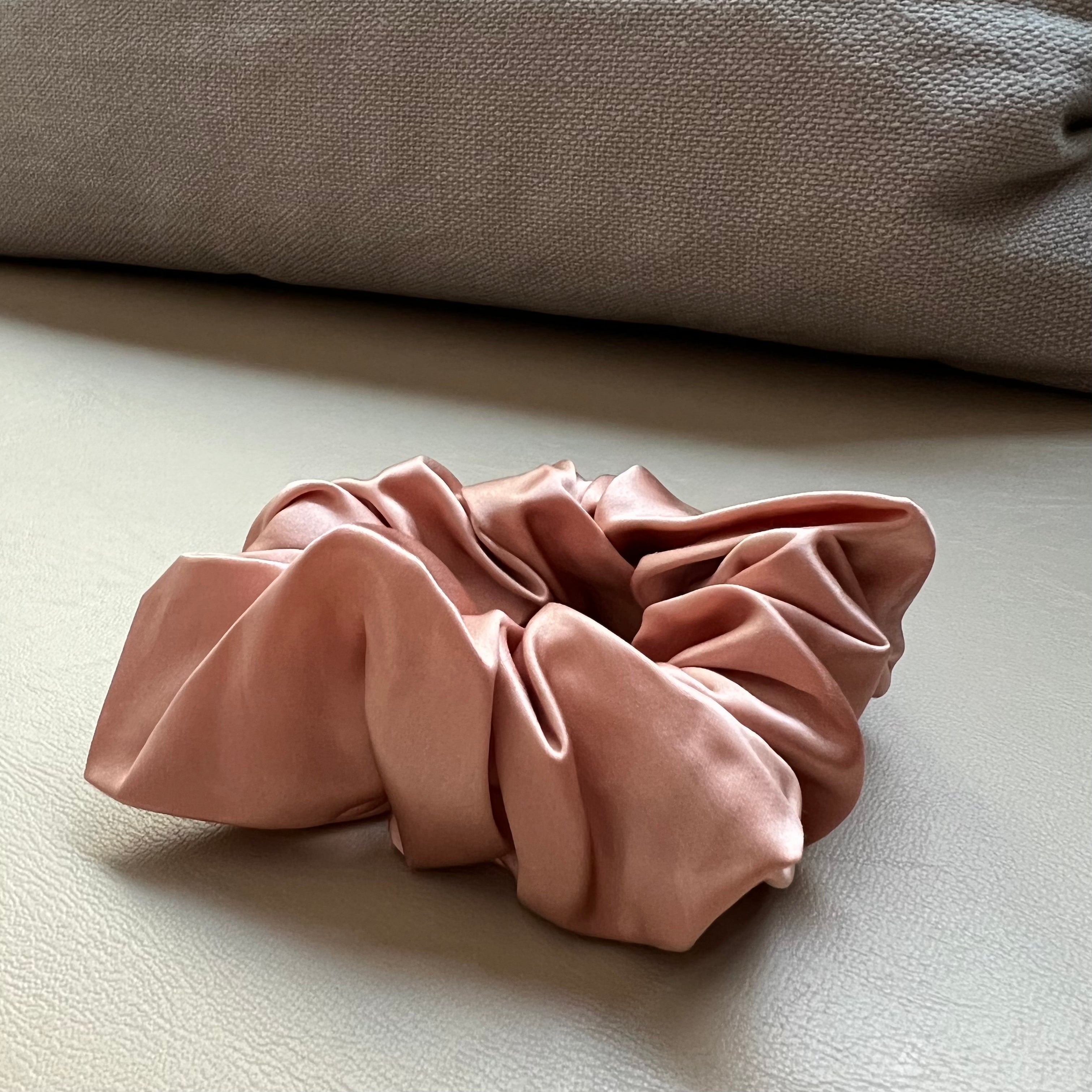 ROSÉ Mulberry Silk Scrunchie - Glow Club